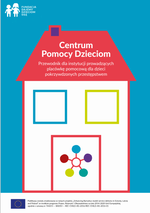 Prostokątny, pionowy obrazek z domkiem, przypominającym rysunek dziecka. Na niebieskim tle. Centrum Pomocy Dzieciom