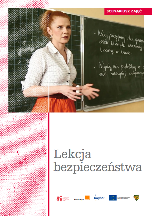 Okładka scenariusza. U góry zdjęcie nauczycielki w klasie, stojącej tyłem do tablicy kredowej. 